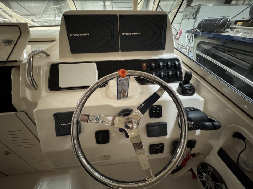 2019 Grady-White Marlin 300