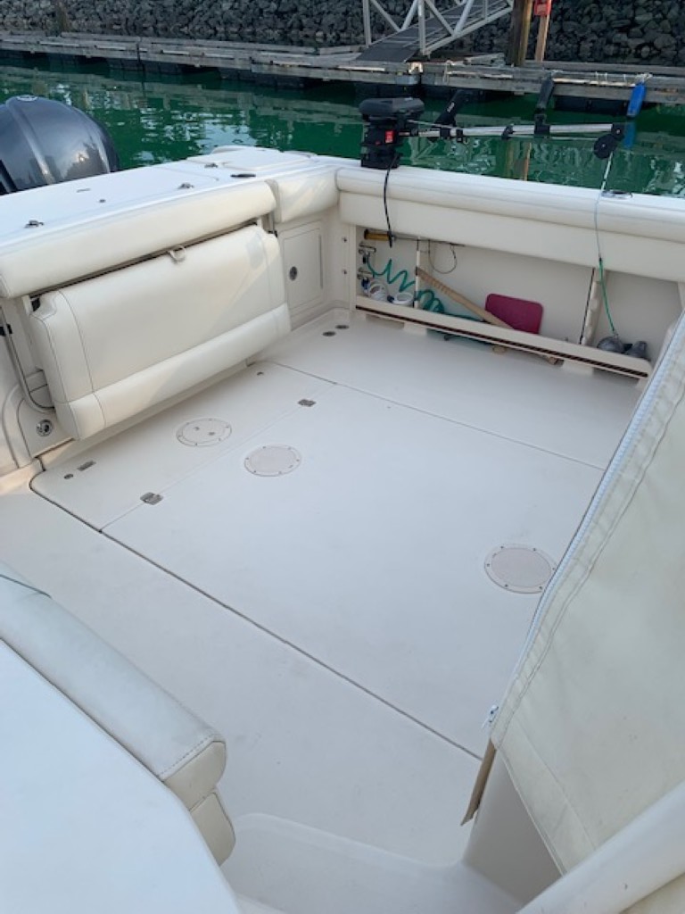 2019 Grady-White Marlin 300