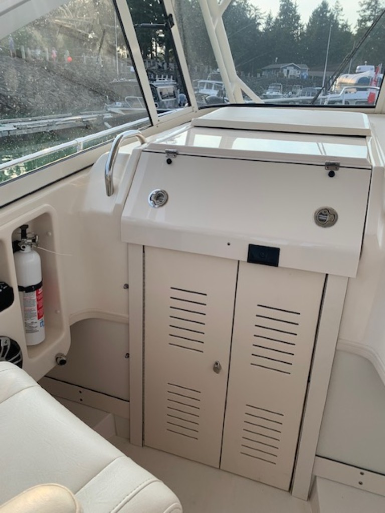 2019 Grady-White Marlin 300