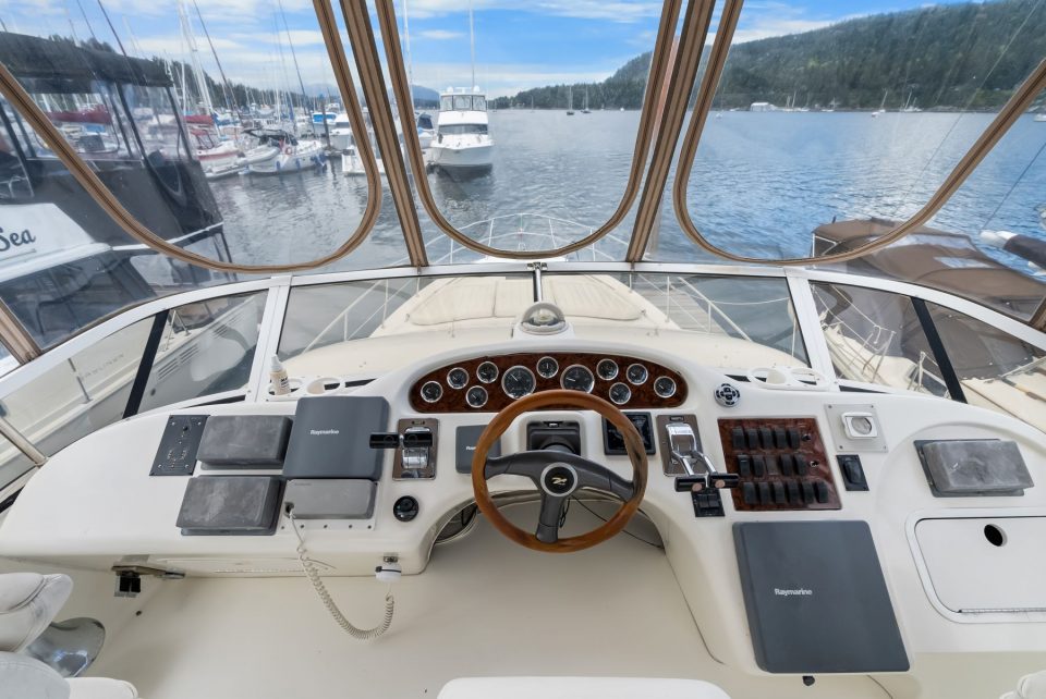 1999 Sea Ray 400 Sedan Bridge
