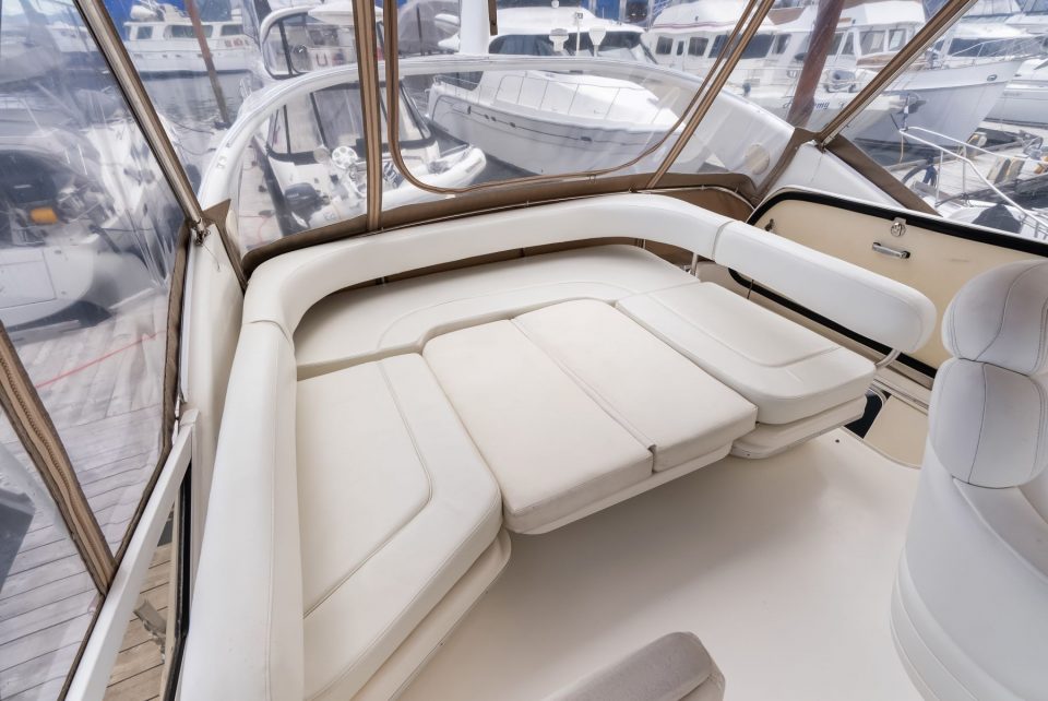1999 Sea Ray 400 Sedan Bridge