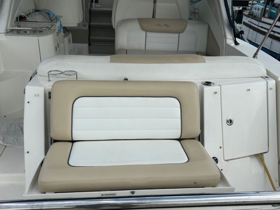 2009 Sea Ray Sundancer 330