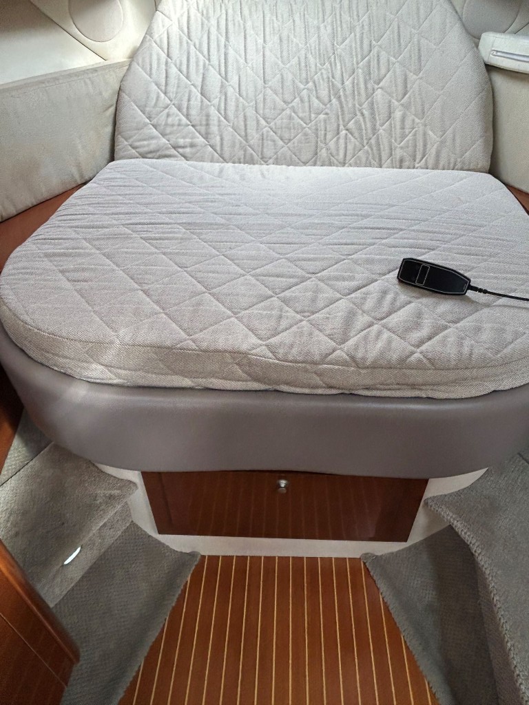 2009 Sea Ray Sundancer 330