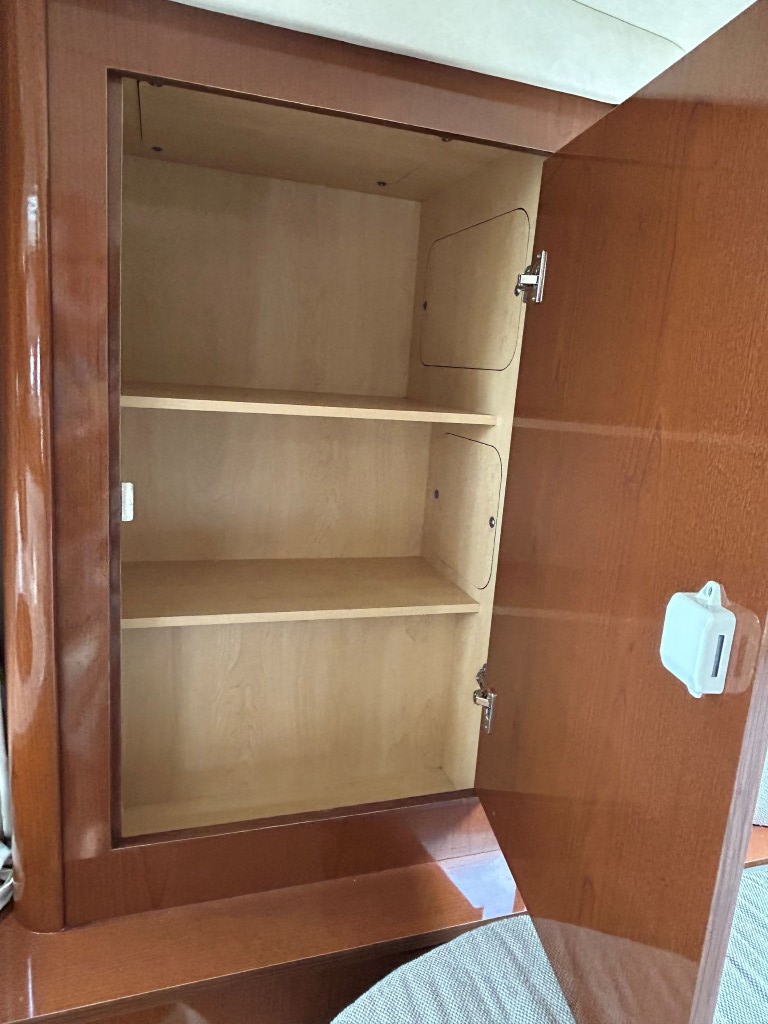 2009 Sea Ray Sundancer 330