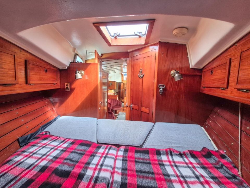1973 Whitby 42