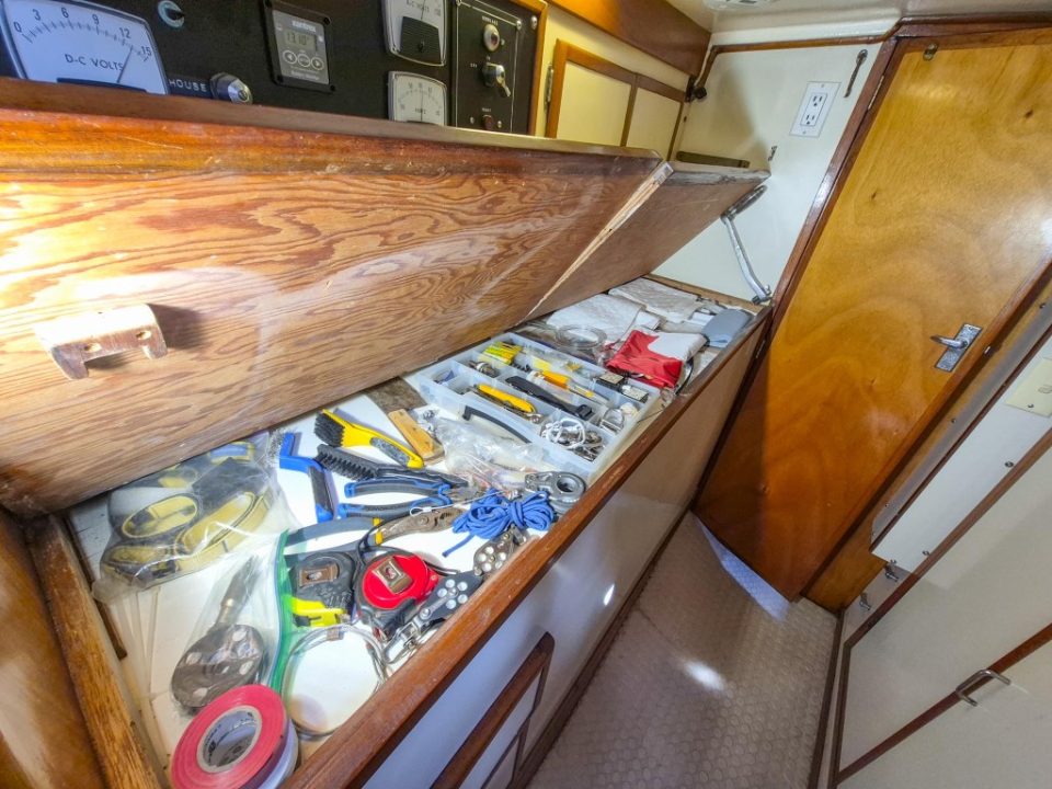 1973 Whitby 42
