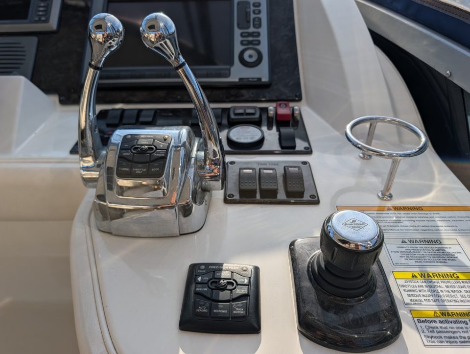 2012 Sea Ray 450 Sedan Bridge