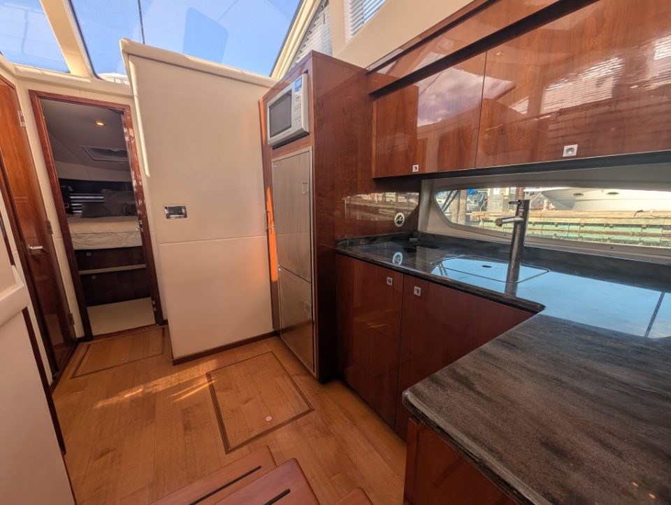 2012 Sea Ray 450 Sedan Bridge