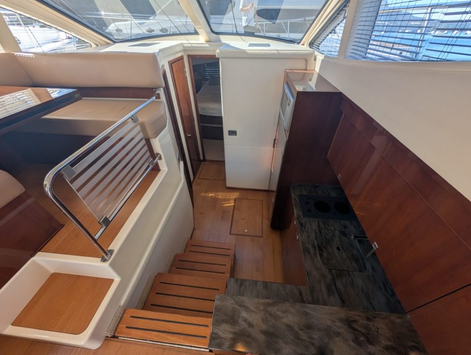 2012 Sea Ray 450 Sedan Bridge