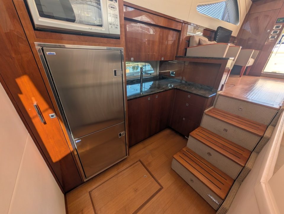 2012 Sea Ray 450 Sedan Bridge