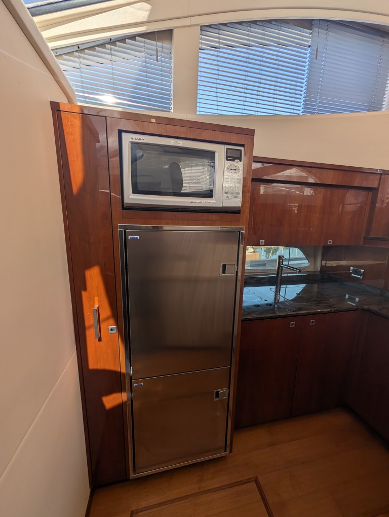 2012 Sea Ray 450 Sedan Bridge