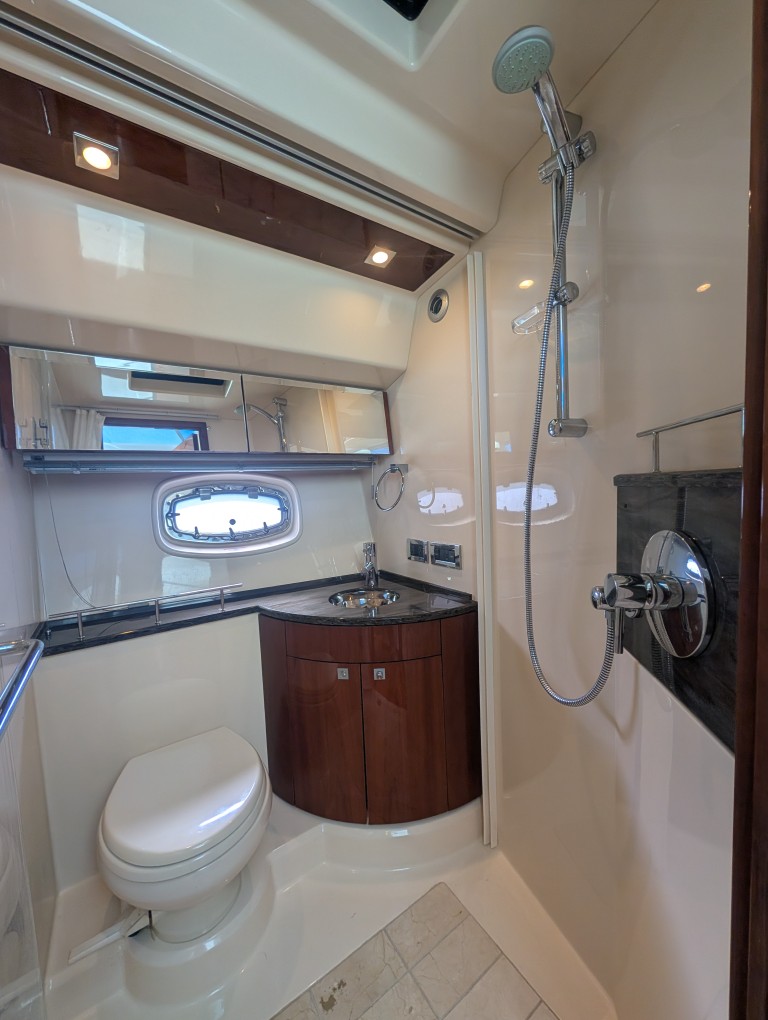 2012 Sea Ray 450 Sedan Bridge