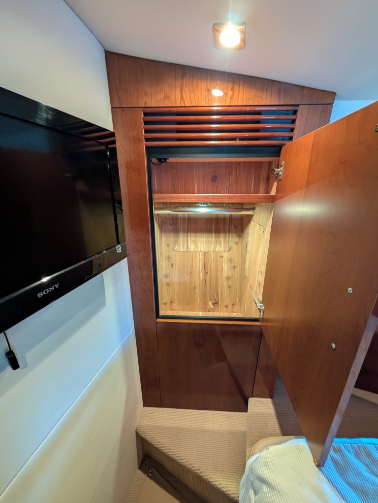 2012 Sea Ray 450 Sedan Bridge