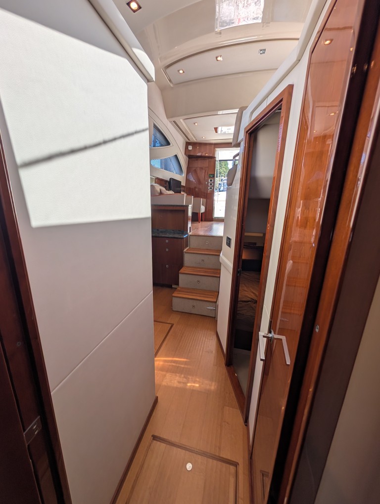 2012 Sea Ray 450 Sedan Bridge