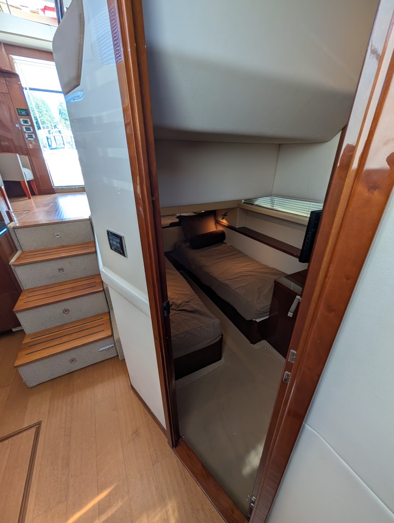 2012 Sea Ray 450 Sedan Bridge