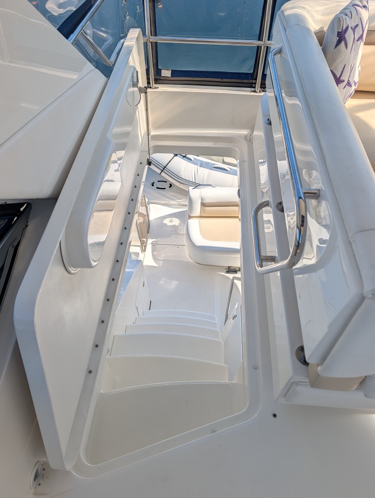 2012 Sea Ray 450 Sedan Bridge
