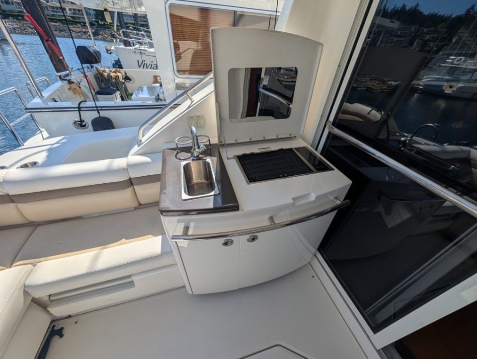 2012 Sea Ray 450 Sedan Bridge