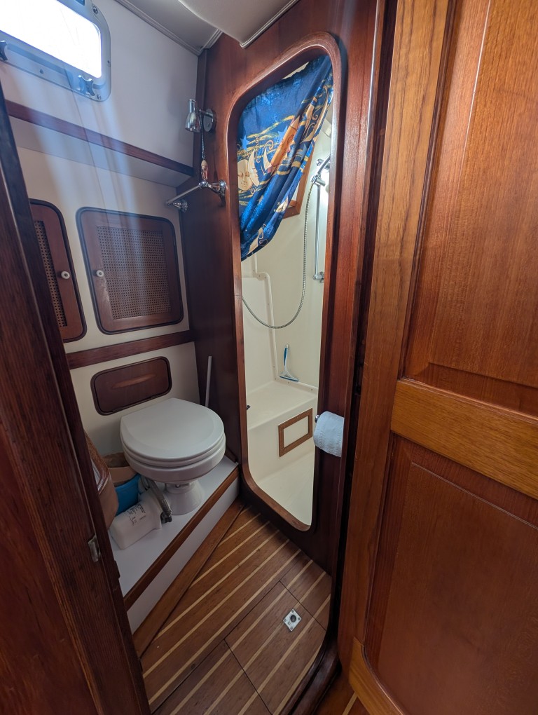 1981 Gulfstar 44