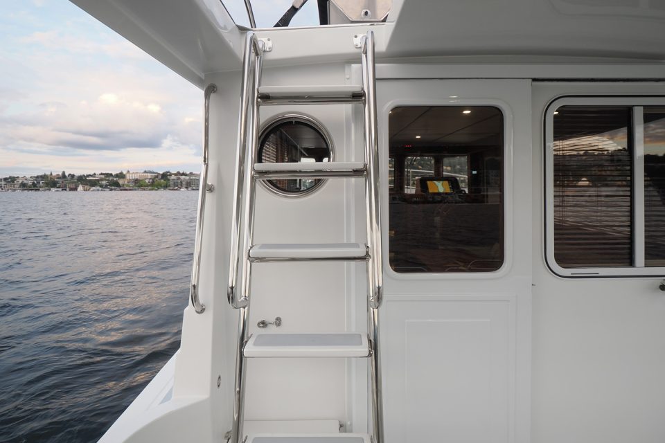 Helmsman Trawlers 31x