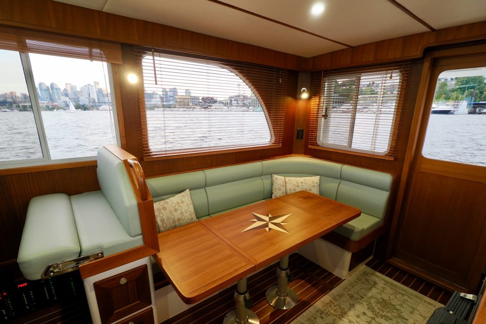Helmsman Trawlers 31x