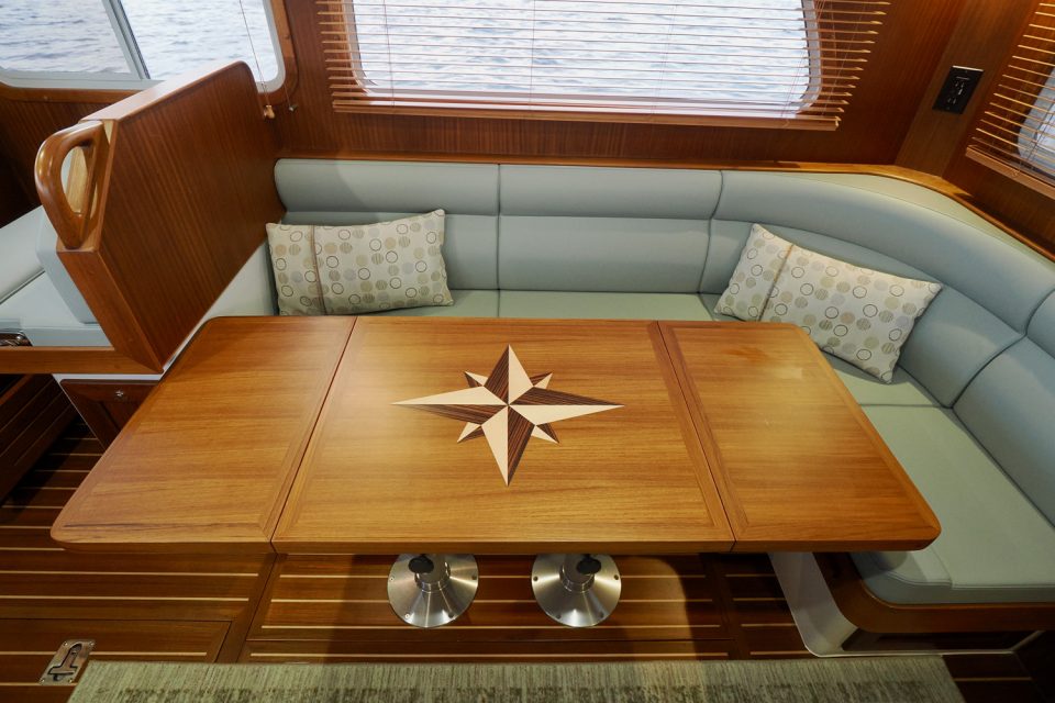 Helmsman Trawlers 31x