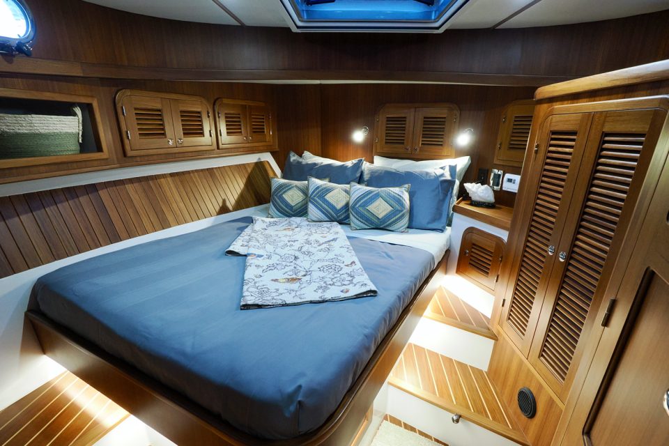 Helmsman Trawlers 31x