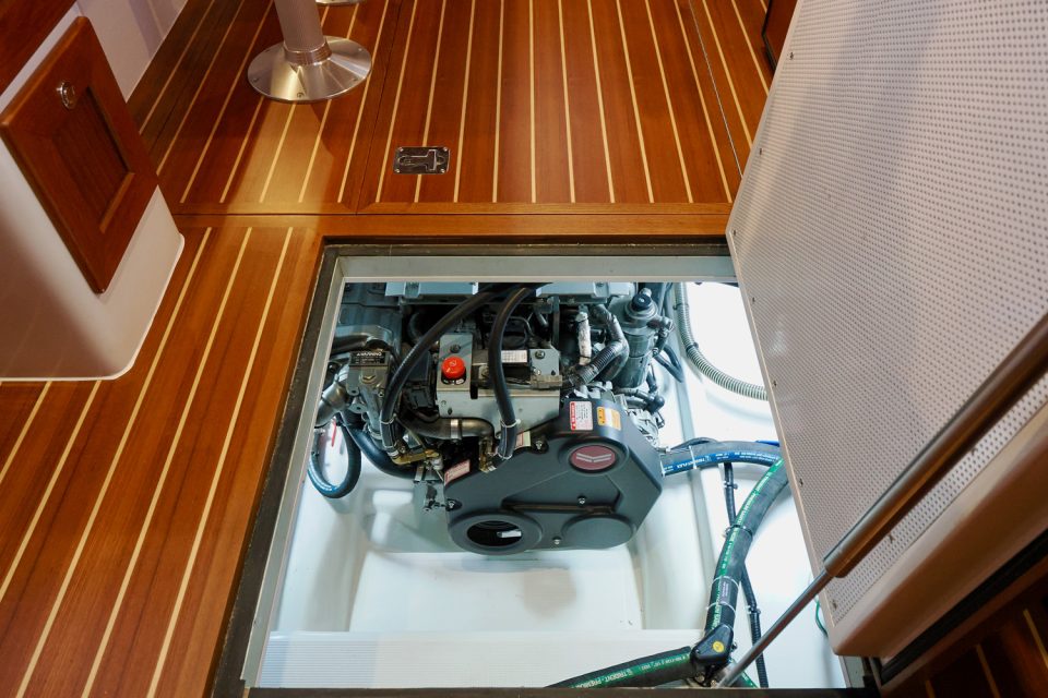 Helmsman Trawlers 31x
