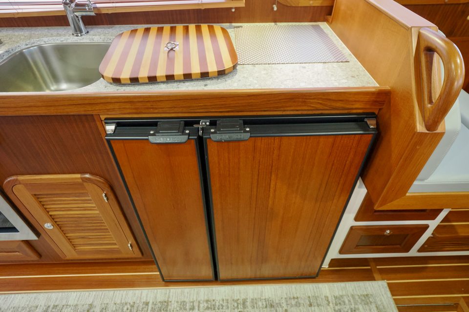 Helmsman Trawlers 31x