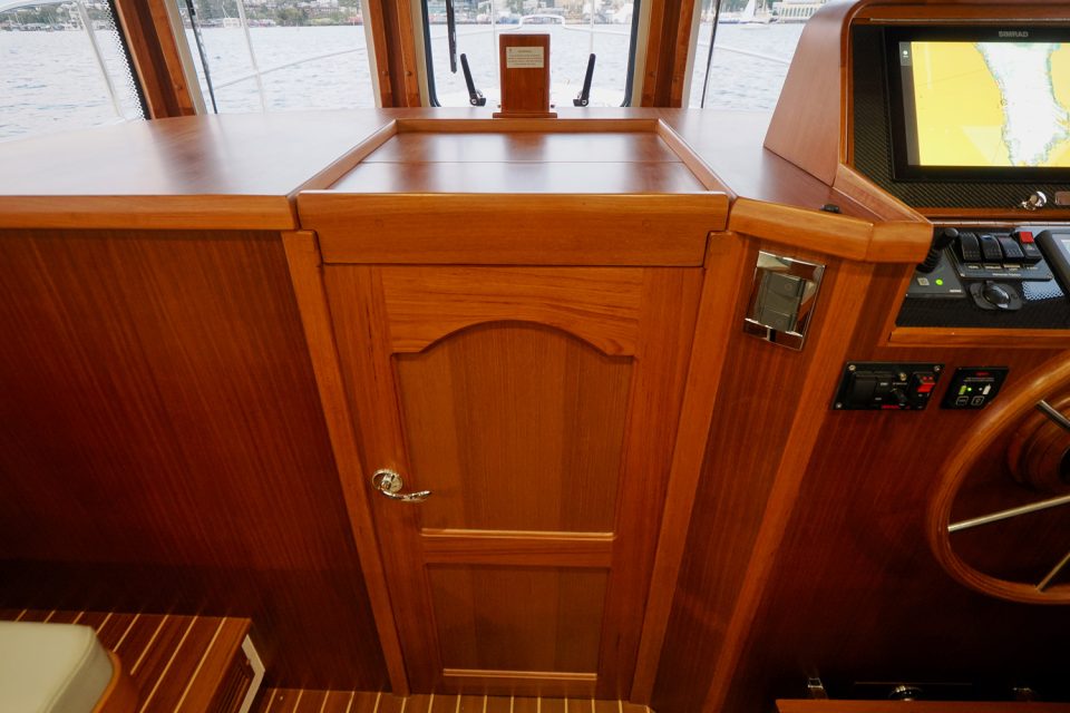 Helmsman Trawlers 31x
