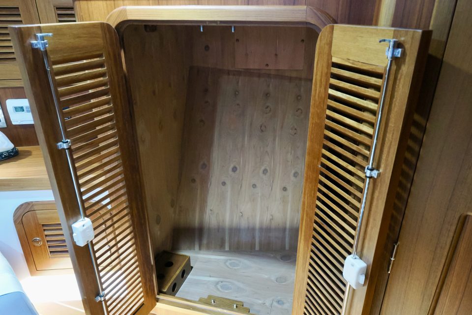 Helmsman Trawlers 31x