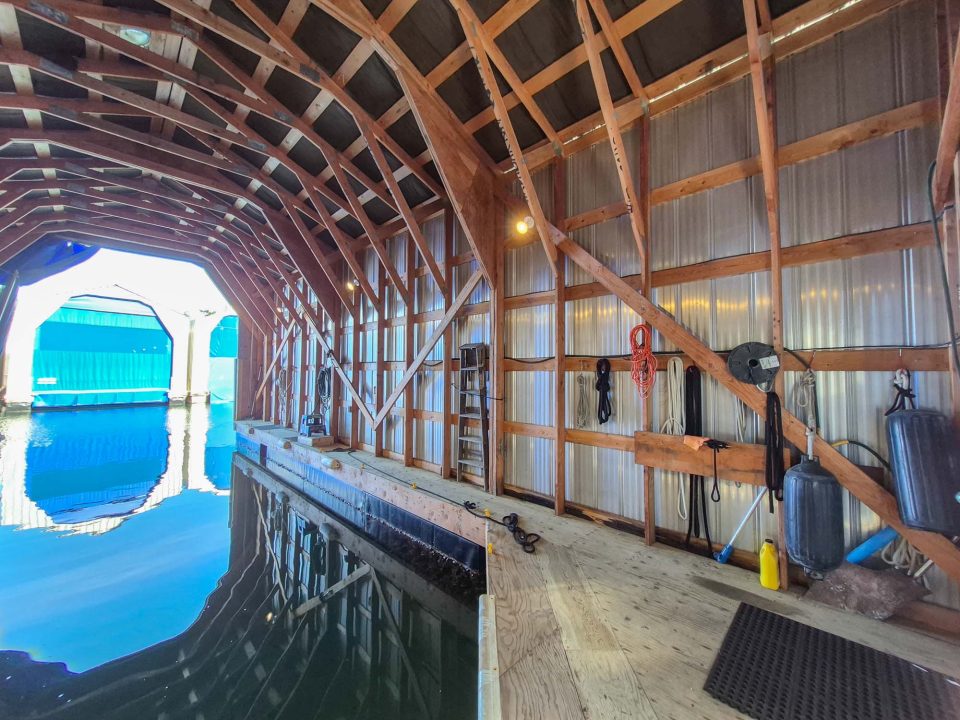 1996 Custom North Saanich 45′ Boathouse - photo 13