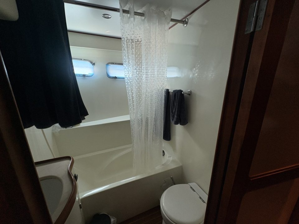 2001 Selene 47 Pilot House Trawler - photo 19