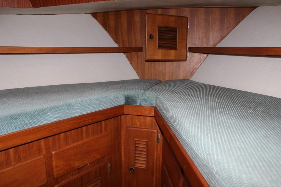 1980 Grand Mariner Tri Cabin 40 - photo 12