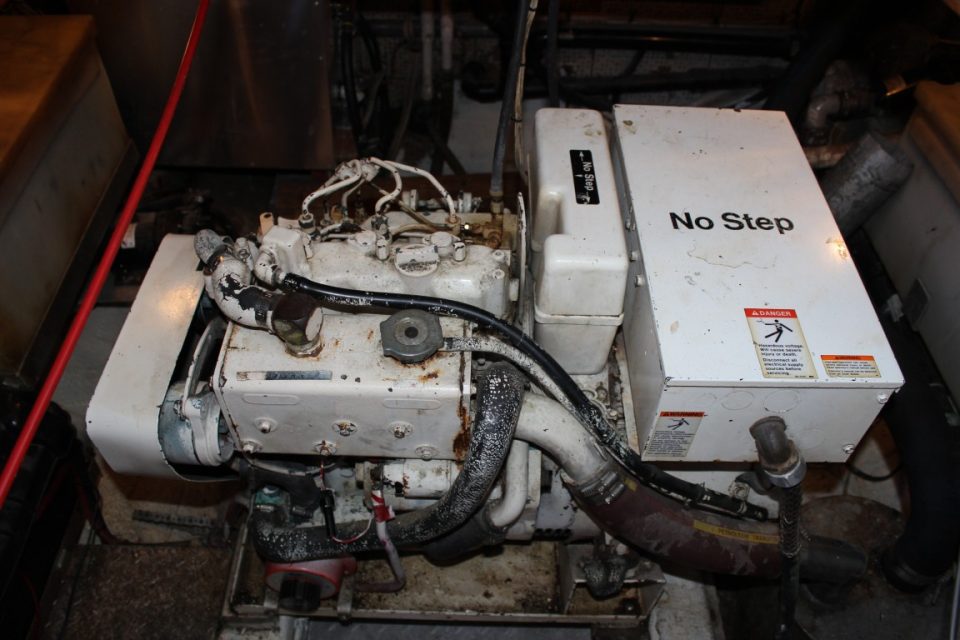 1980 Grand Mariner Tri Cabin 40 - photo 18