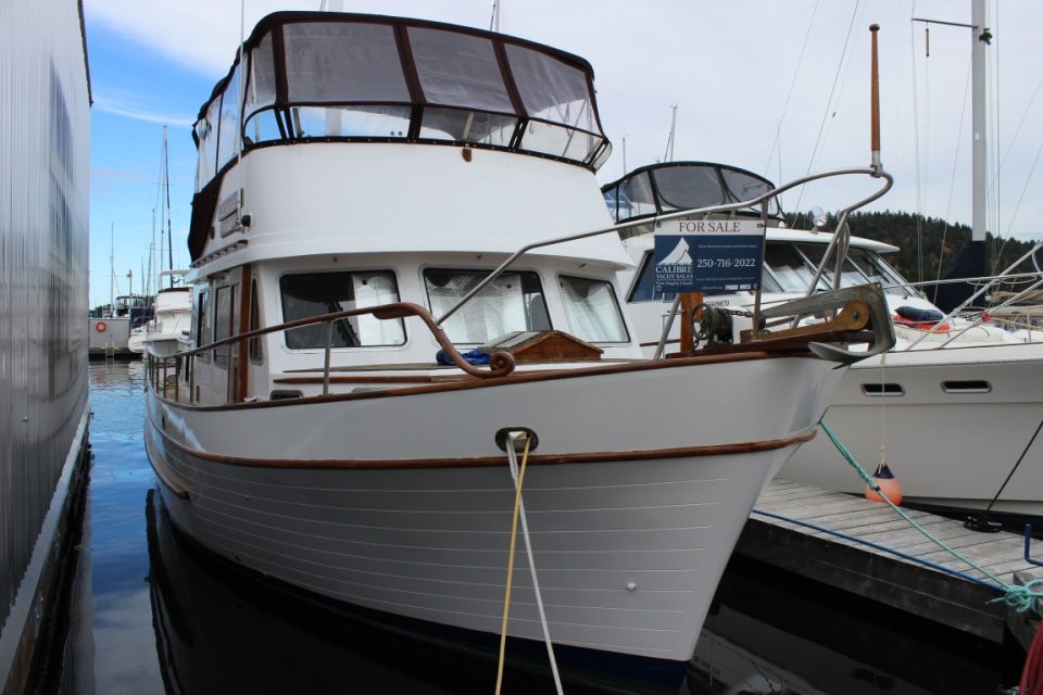 1980 Grand Mariner Tri Cabin 40 - photo 2