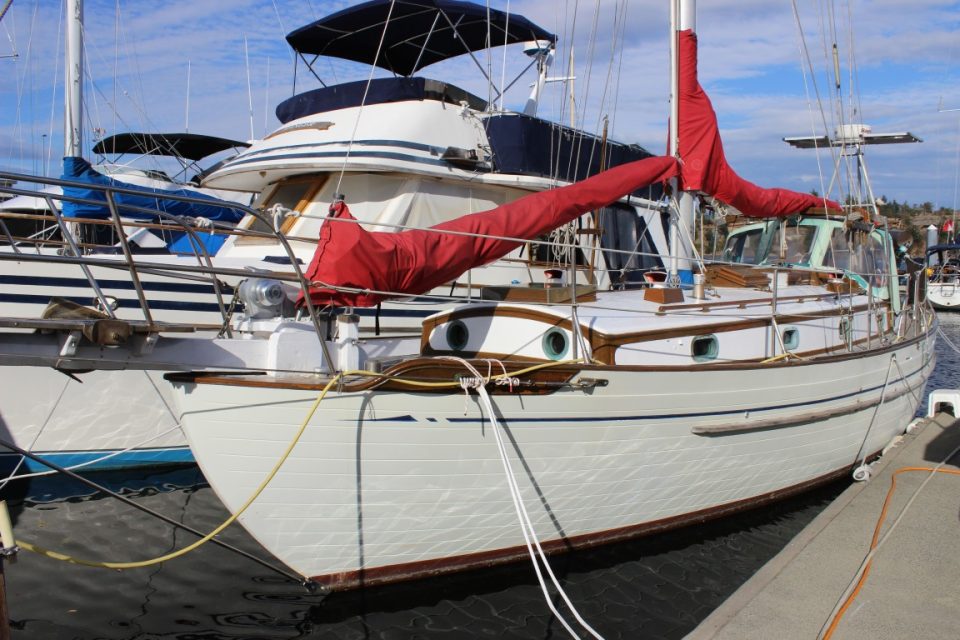 1976 CT Tayana 37 - photo 1